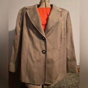 Size 20 W Talbots blazer , like new, from a pet and smoke free home.